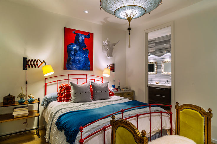 What Kind of Art to Incorporate into Your Bedroom Design
